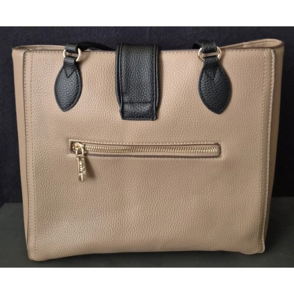 NWOT Anne Klein Handbag with Keychain and Eyeglass case